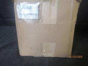 lot 101 image: Daystar PA183  2001-2002 Silverado & Sierra 25003500, 3in Body Lift Kit