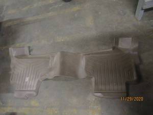 lot 146 image: REAR FLOOR MAT FOR TRUCK UNKNOWN