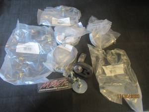 lot 158 image: EXHAUST CLAMP KIT 5038304