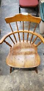 lot 65 image: Nicholas and Stone Windsor Back Chair