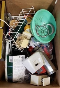 lot 71 image: Misc. Kitchen Items Lot