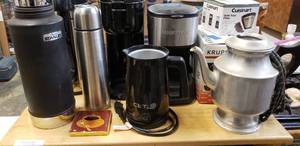 lot 72 image: Coffee Pot Lot