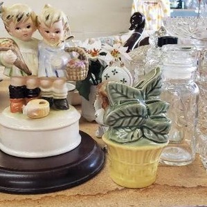lot 142 image: White Glass and Ceramics
