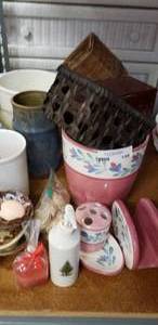 lot 156 image: Bathroom Accessories and Various Containers