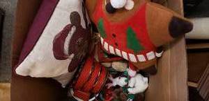 lot 183 image: Christmas Pillows and Decorations