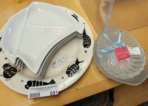 lot 691 image: LILIAN VERNON PORCELAIN SAILBOAT PLATES, PLATTER, GLASS SHELL SHAPED DISHES AS SHOWN.