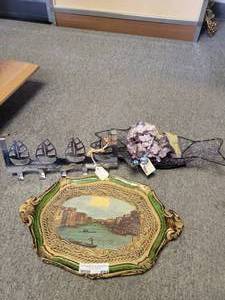 lot 694 image: VINTAGE FLORENTINE TRAY GONDOLA SCENE MADE IN ITALY, OVER DOOR HOOK, BEADED FISH BASKET AS SHOWN.