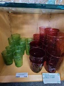 lot 718 image: SENECA DRIFTWOOD STYLE GLASSES IN COLORS SHOWN.