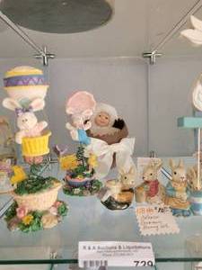 lot 729 image: ANNE GEDDES 1997 BUNNY IN PLASTIC CHOCOLATE EGG, 3 PC CERAMIC BUNNY SET AND MORE AS SHOWN.