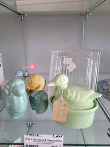 lot 738 image: RUSS GARDEN PARTY BIRD FIGURINE, GLASS PHOTO FRAME AND MORE AS SHOWN.