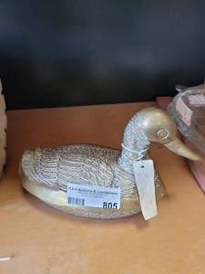 lot 805 image: VINTAGE SOLID BRASS DUCK IN STYLE SHOWN.
