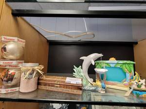 lot 820 image: NORMAN ROCKWELL ORNAMENTS, PHOTO FRAME, DOLPHIN FIGURINE, TRINKET AND MORE AS SHOWN.