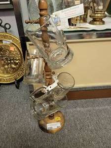 lot 841 image: LOT OF 4 ETCHED GLASS MUGS WITH FLYING GEESE DESIGN WITH STAND AS SHOWN.