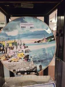 lot 861 image: ROYAL DOULTON 10.5 DONG KINGMAN PLATE FISHERMANS WHARF AS SHOWN.