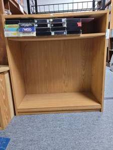 lot 992 image: 3-TIER BOOKCASESHELF IN STYLE SHOWN PLUS ASSORTED VHS VIDEOS.