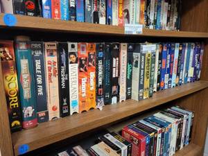 lot 1062 image: LOT OF ASSORTED VHS MOVIES AS SHOWN. (TIER 3 ONLY)