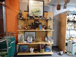 lot 888 image: DOUBLE-SIDED COMMERCIAL MERCHANDISER DISPLAY UNIT AS SHOWN. CONTENTS SHOWN NOT INCLUDED (DELAYED PICK UP BETWEEN 200 PM AND 400 PM)