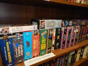 lot 1118 image: LOT OF ASSORTED VHS MOVIES AS SHOWN. (TIER 4 ONLY)