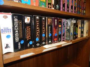 lot 1119 image: LOT OF ASSORTED VHS MOVIES AS SHOWN. (TIER 5 ONLY)