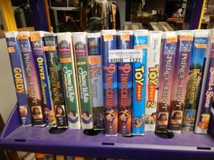 lot 1127 image: LOT OF ASSORTED DISNEY VHS MOVIES AS SHOWN.