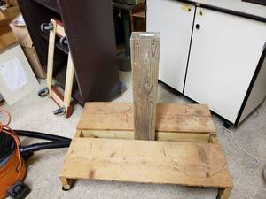 lot 951 image: SHOP MADE CART ON WHEELS AS SHOWN.