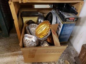 lot 1039 image: HOMEDICS THERA P, ASSORTED CAKE MOLDS, VINTAGE COFFEE POT, SCALE AS SHOWN.