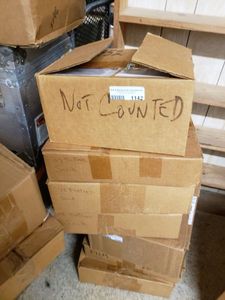 lot 1142 image: LARGE LOT OF ORIGINAL MOVIE POSTERS RANGING IN A VARIETY OF RELEASE DATES AND MOVIE GENRES. APPROX. OVER 300 COUNT