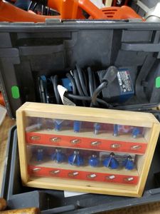 lot 1179 image: ROUTER WITH BITS KIT AS SHOWN.