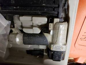 lot 1183 image: PORTER CABLE NAILER MODEL SN200 AS SHOWN.