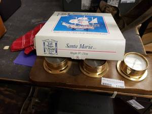 lot 1198 image: SANTA MARIA MODEL SHIP IN BOX AND 3-METER PLAQUE AS SHOWN.