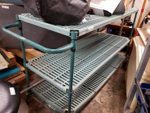 lot 1243 image: 3-TIER WAREHOUSE CART WITH PLASTIC SHELVES ON CASTERS AS SHOWN. CONTENTS NOT INCLUDED