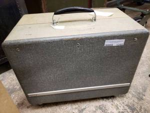 lot 1255 image: VINTAGE BOLEX PROJECTOR WITH CASE AS SHOWN.