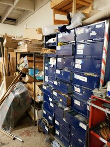 lot 1287 image: 6 FIVE-DRAWER UNITS WITH ALL CONTENTS AS SHOWN. SEE PICTURES. CART NOT INCLUDED