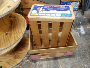 lot 1363 image: LOT OF 2 WOOD CRATES AS SHOWN.