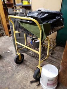 lot 1444 image: SHOPPING CART WITH CONTENTS AS SHOWN.