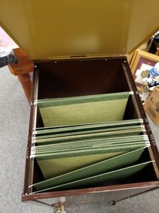 lot 1448 image: METAL FILE CART WITH LOCKABLE LIDKEY.