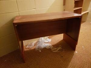 lot 1453 image: WOOD DESK AS SHOWN.