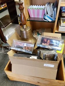 lot 1460 image: LOT OF MISCELLANEOUS ITEMS INCLUDING ANTIQUE TITANIC BRASS BELL 1912 AS SHOWN.