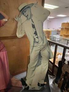 lot 1385 image: FULL SIZE STAND UP -  THE MASK AS SHOWN. (1)