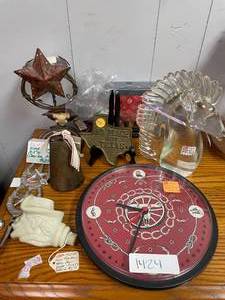lot 1424 image: CRYSTAL HORSE HEAD, CLOCK, AND MORE AS SHOWN.