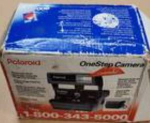 lot 1470 image: POLAROID 600 ONESTEP INSTANT CAMERA IN BOX AS SHOWN.