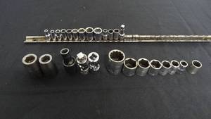 lot 9 image: Lot of 26 Craftsman Sockets - Various Sizes - Made in USA