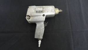 lot 25 image: Black &amp Decker Air Impact Wrench - No. 6540 Type 1