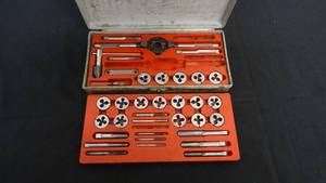 lot 39 image: Craftsman Thread Tap Set - 35 Pieces - Made in USA