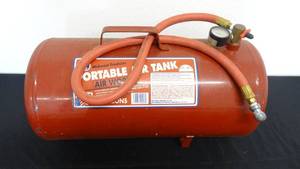 lot 46 image: Portable Air Tank - 7 Gal. - 125 max psi