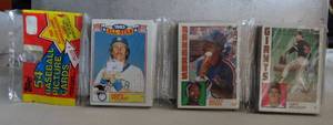 lot 4 image: 1984 Topps Baseball Rack Pack - Find a Darryl Strawberry Rookie