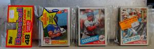 lot 19 image: 1985 Topps 48 Card Rack Pack. ROGER CLEMENS, MARK MCGUIRE USA or KIRBY PUCKETT RC