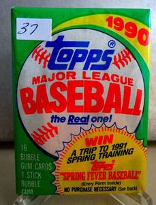 lot 37 image: Topps MLB Baseball 1990 Unopened Wax Pack Gum - FRANK THOMAS RC