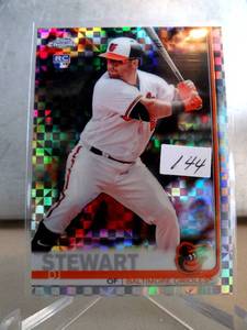 lot 144 image: ROOKIE - 2019 Topps Chrome #135 DJ Stewart RC SP XFRACTOR Refractor Baltimore ORIOLES