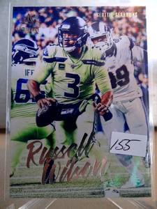 lot 155 image: 2020 Panini Luminance RUSSELL WILSON Base Seattle Seahawks #89
